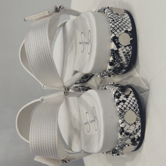 Perrie Jessica Simpson White Snakeskin Stud Strappy Sandals shoes 9.5 NEW DEAL - Picture 7 of 9